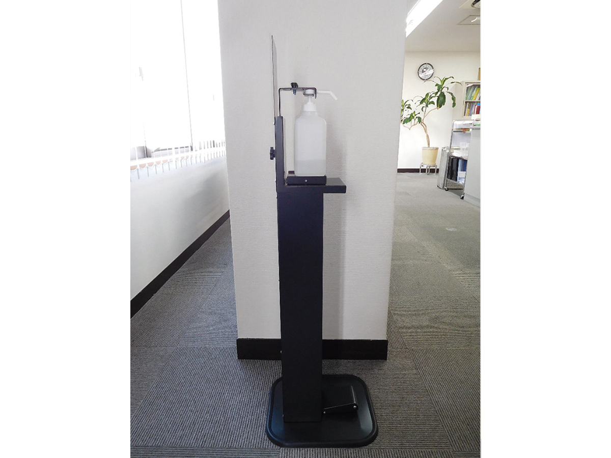 足踏み式消毒用ポンプスタンドイメージ　左側面